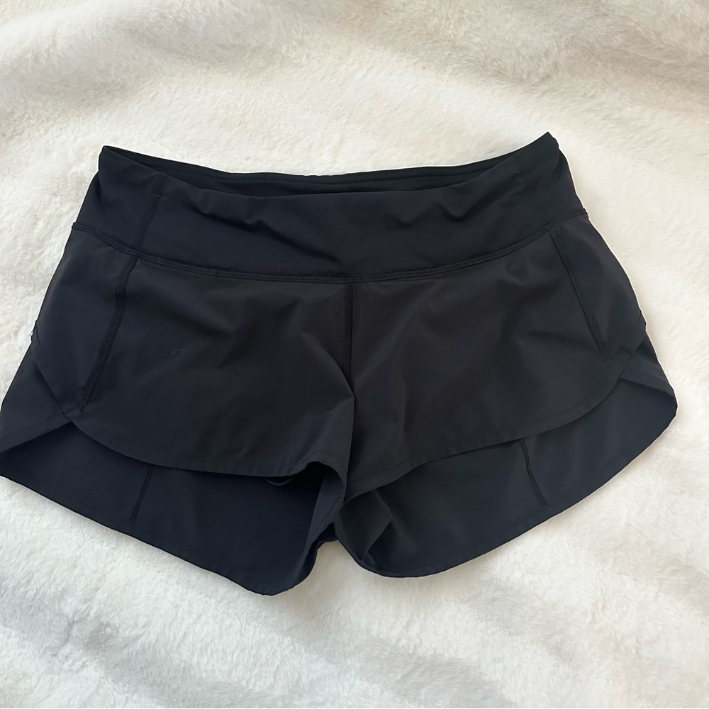 Lululemon Speed Up Low Rise Lined 2.5” Shorts!